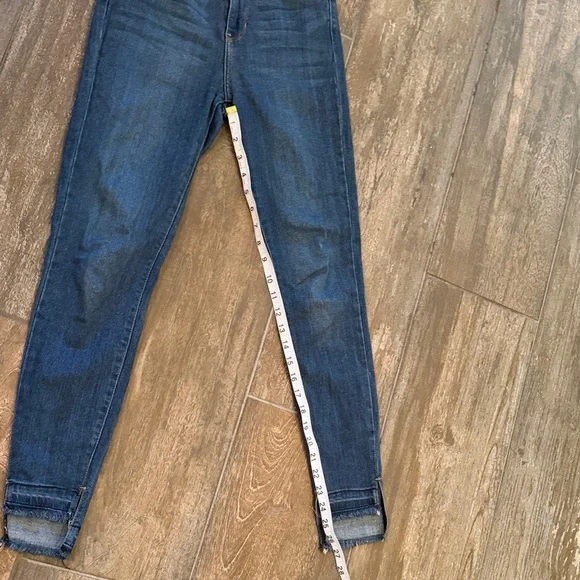 William B. Classic Blue Skinny Jeans for Women - Picture 8 of 9